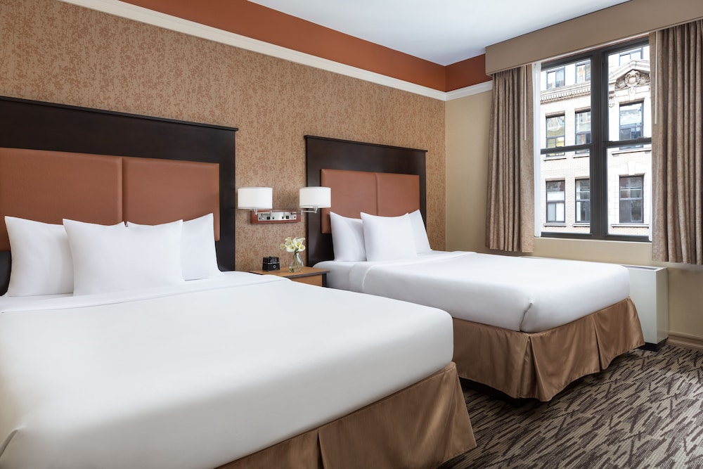 Deluxe Room, 2 Queen Beds