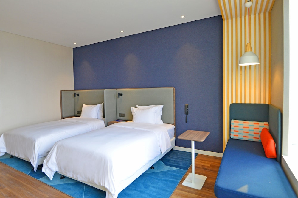Standard Room, 2 Twin Beds - Photo 3