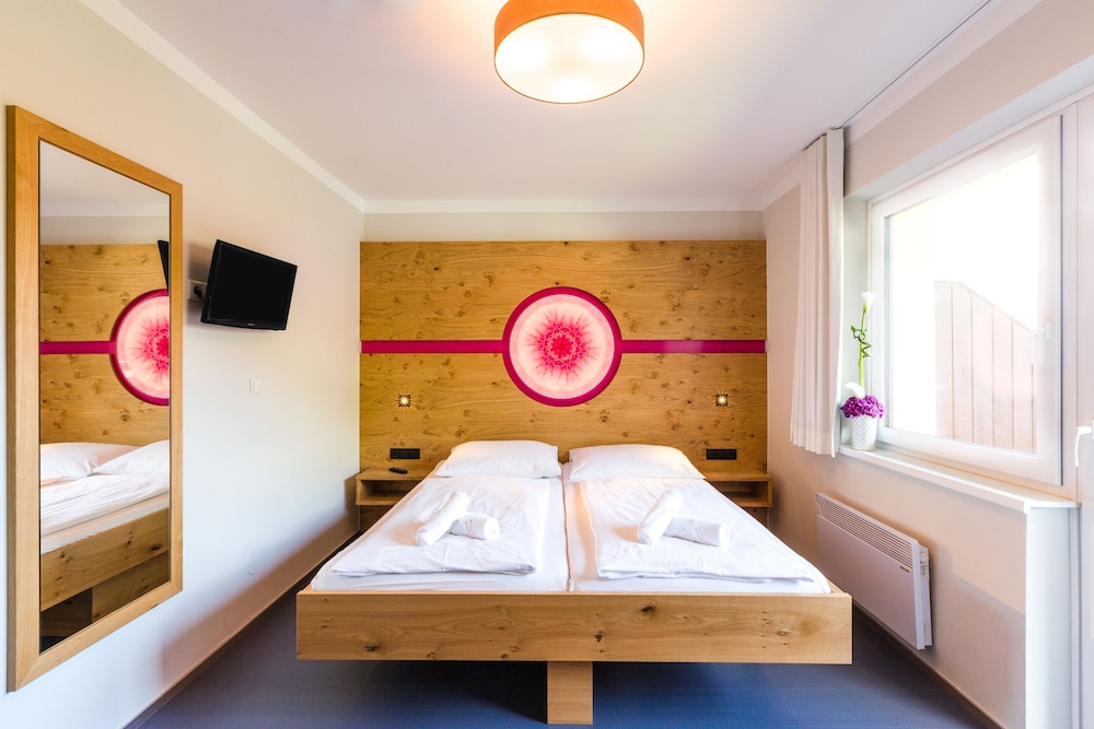 Premium Apartment, 1 Bedroom, Balcony, Mountainside photo 3