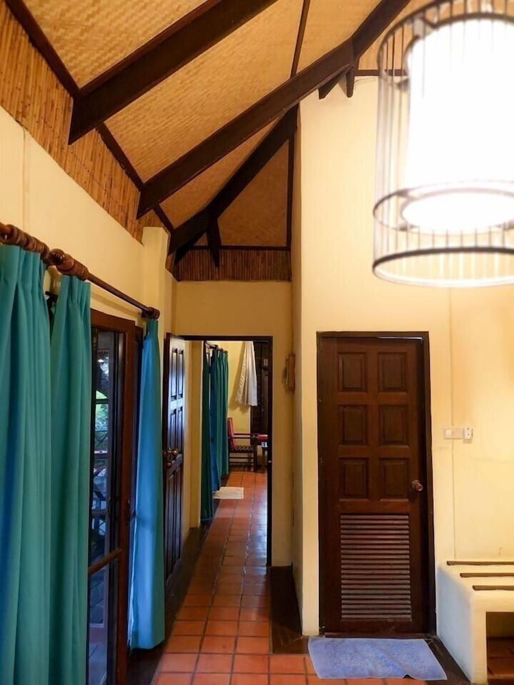 Deluxe Bungalow photo 3