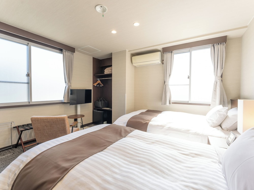 Single + Extra Bed, Private Bathroom, Non Smoking