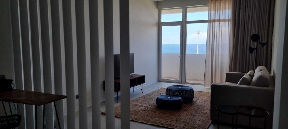 Studio Suite, Sea View