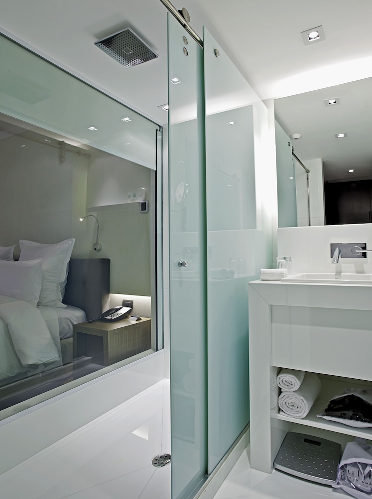 Executive Room, 1 Queen Bed - Photo 14
