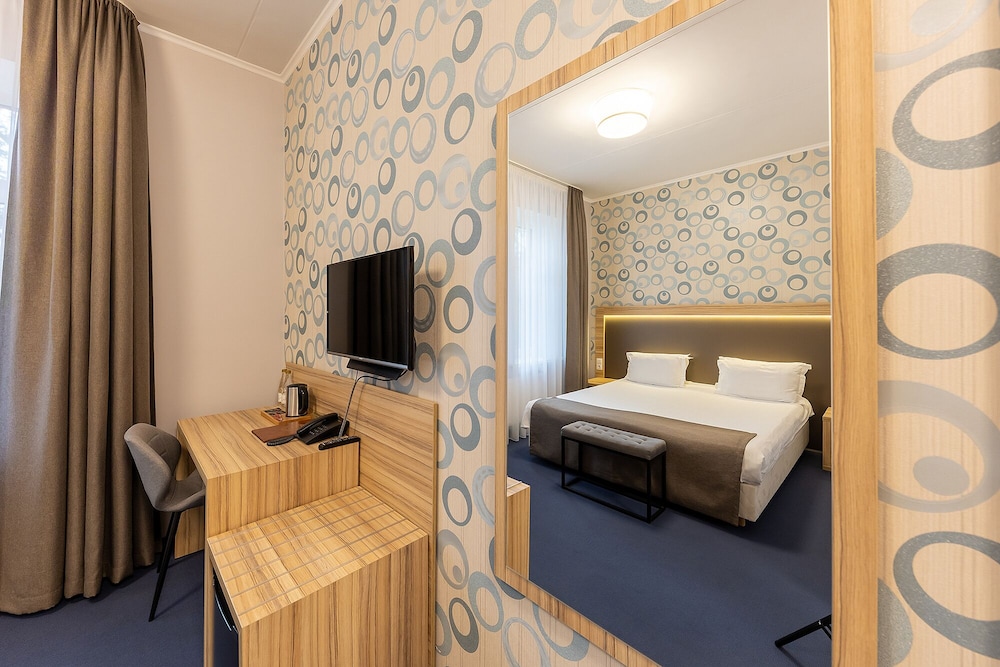 Standard Double or Twin Room, Non Smoking photo 1