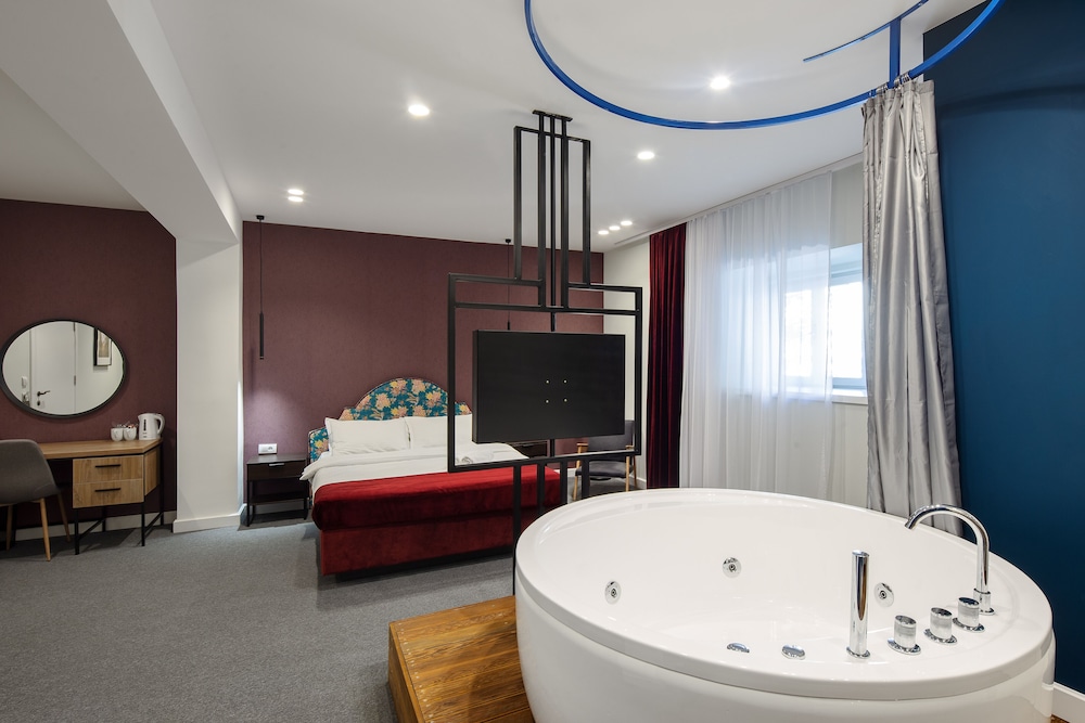Luxury Double Room, City View photo 1