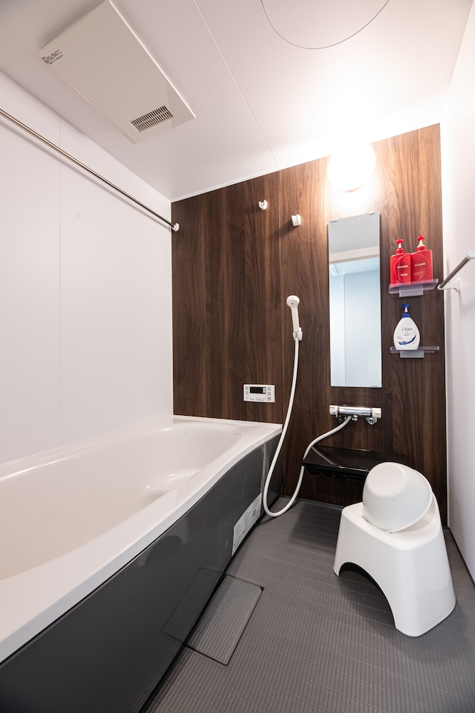 Studio Apartment with 3 double beds - Photo 8