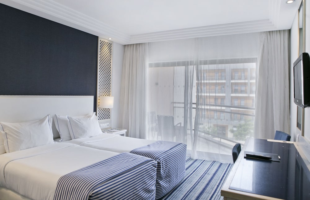Double Room, City View - Photo 1
