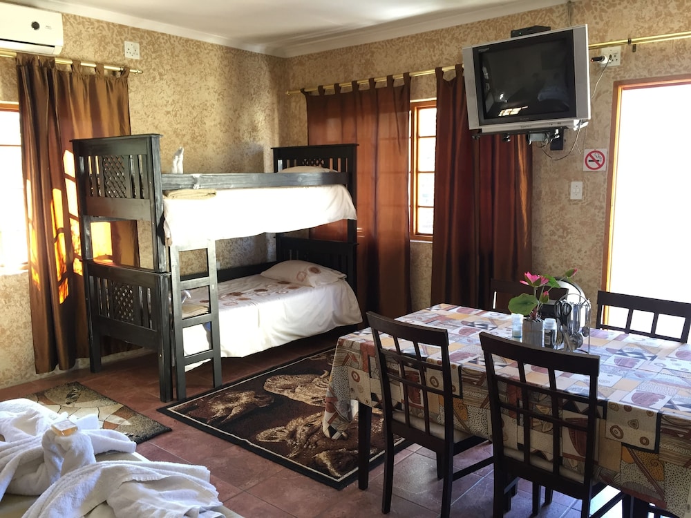 Big 5 Family Suite