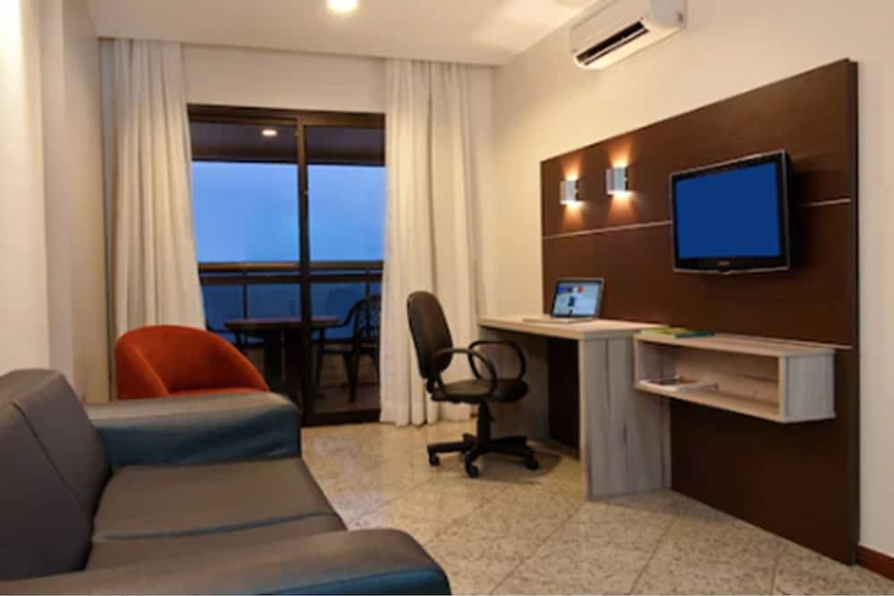 Deluxe Suite, 2 Twin Beds - Photo 2