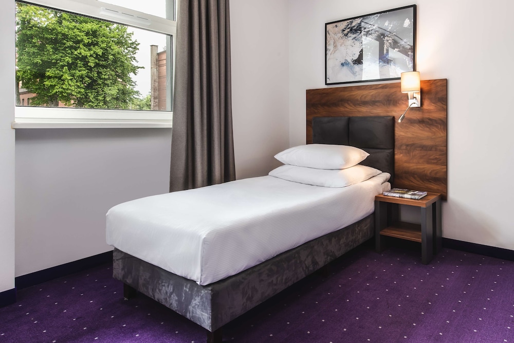 Standard Room, 1 Twin Bed, Non Smoking - Photo 1