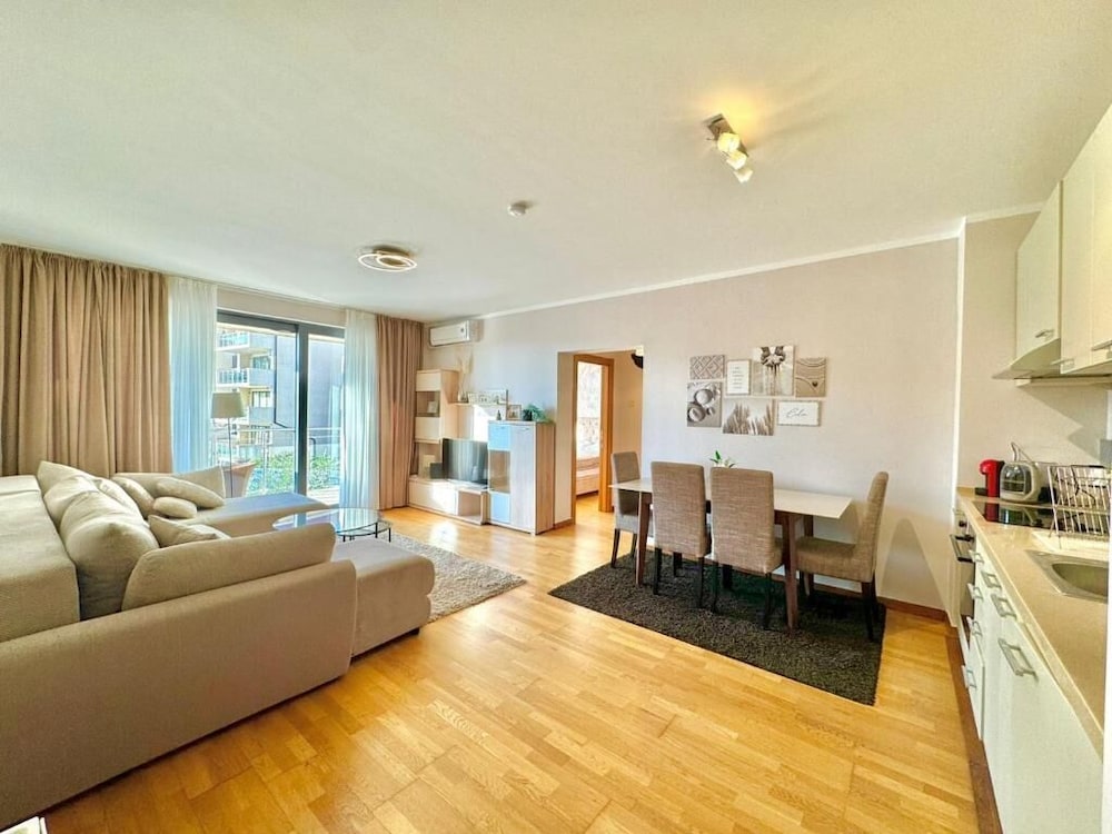 Premium Apartment photo 1