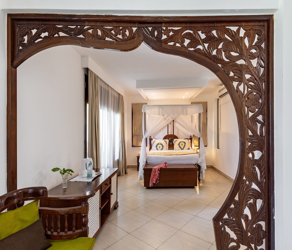 Superior Suite, 1 Queen Bed, Ocean View