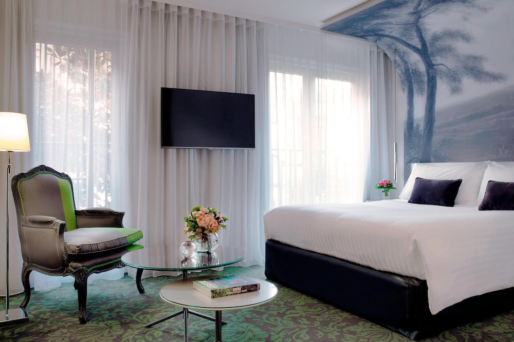 Junior Suite, 1 King Bed with Sofa bed photo 1
