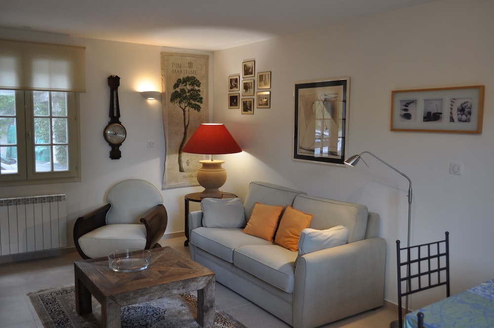 Cottage, 1 Queen Bed (Les Cypres)