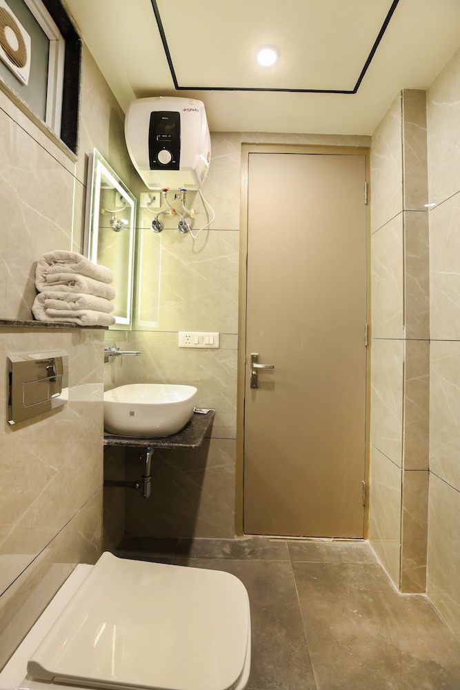 Deluxe Double Room - Photo 5
