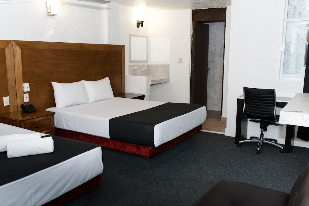 Quadruple Room - Photo 2