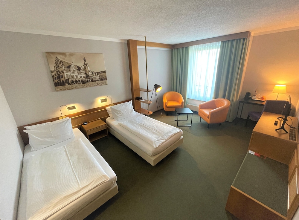 Classic Room, 2 Twin Beds - Photo 2