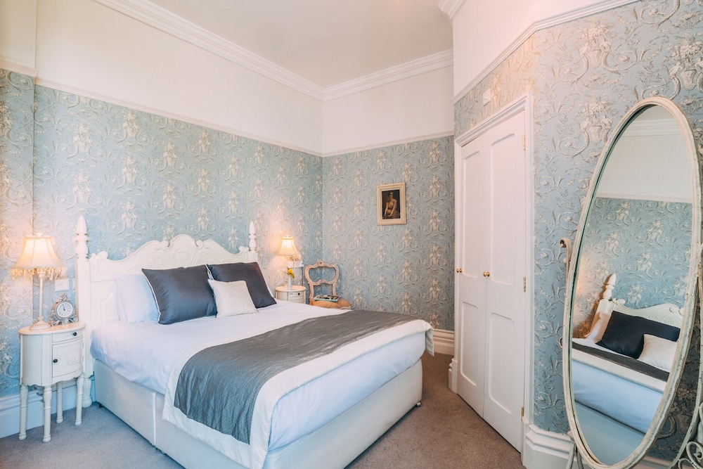 Chateau Standard Double Room photo 2
