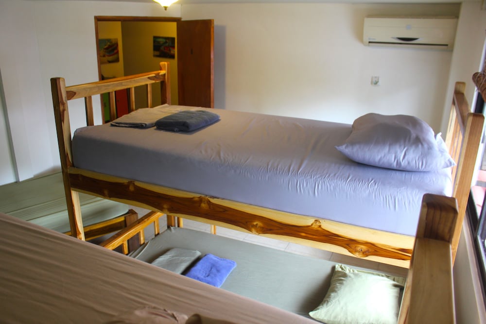 Shared Dormitory, Shared Bathroom photo 1