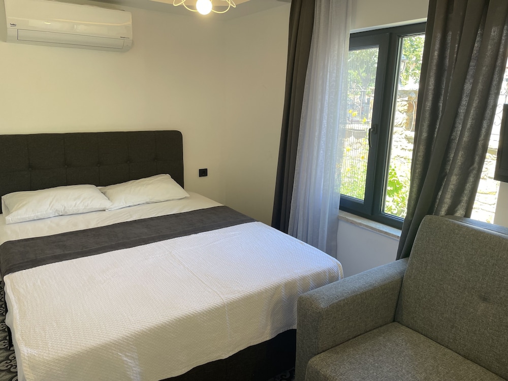 Standard Double Room - Photo 3