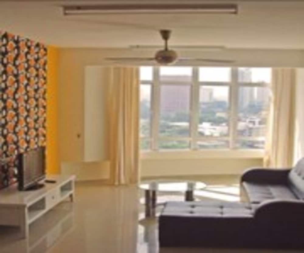 Standard Apartment, 3 Bedrooms, Non Smoking, City View