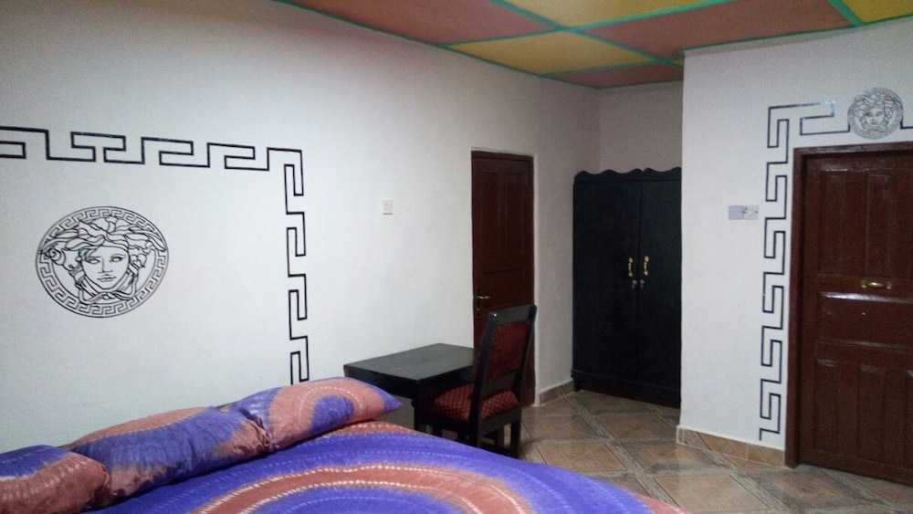 Standard Room, 1 Queen Bed