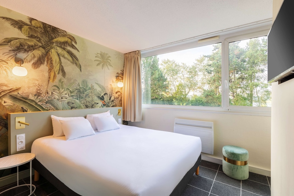 Classic Room, 1 Queen Bed, Non Smoking - Photo 3