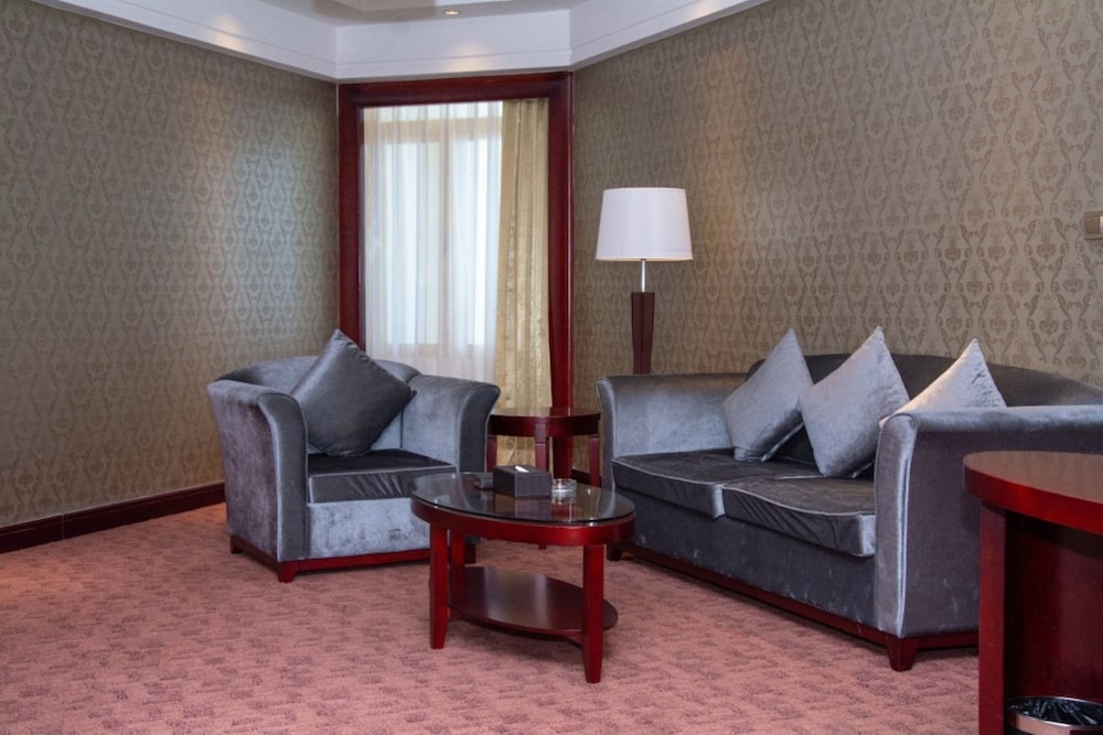 Deluxe Suite photo 3