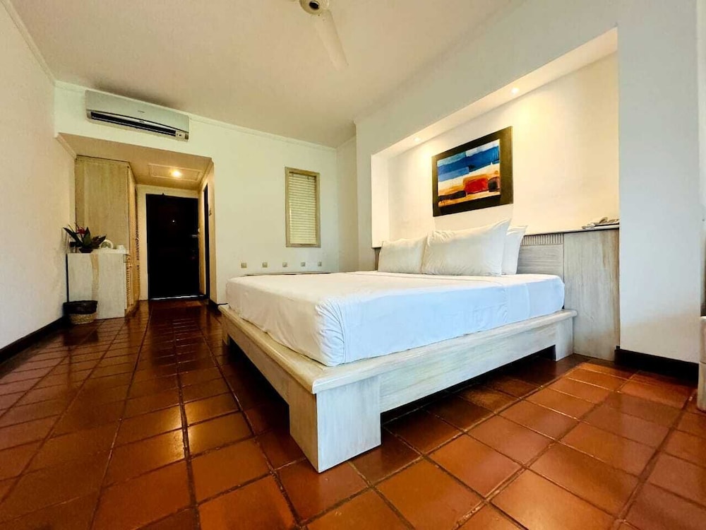 Deluxe Triple Room, 1 Bedroom, Private Bathroom, Sea View photo 2