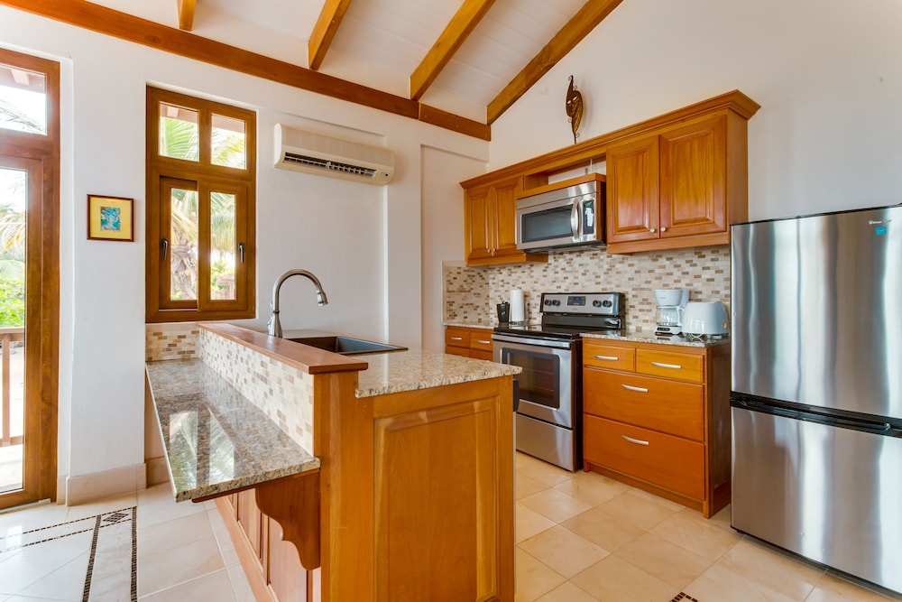 2 Bedroom Poolfront Suite photo 3