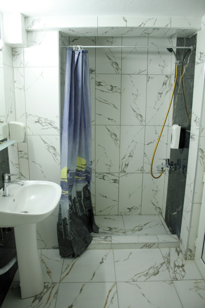 Standard Triple Room photo 3
