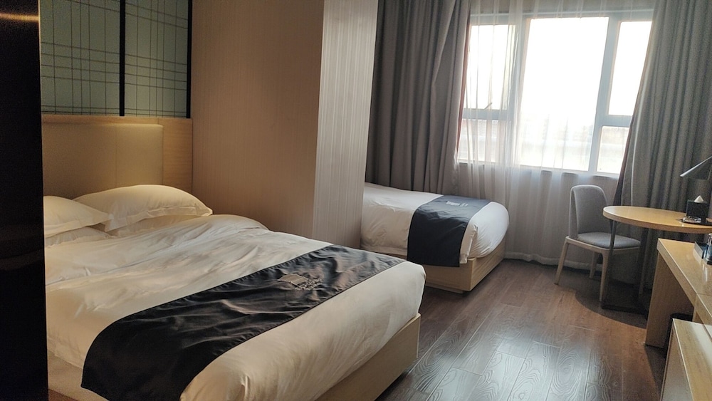 Standard Room, Multiple Beds