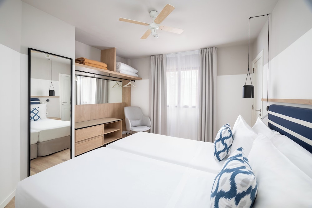 Sol Suite 2 Bedroom - Photo 2