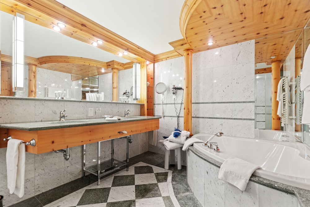Superior Suite, 1 Bedroom (Classic) - Photo 5