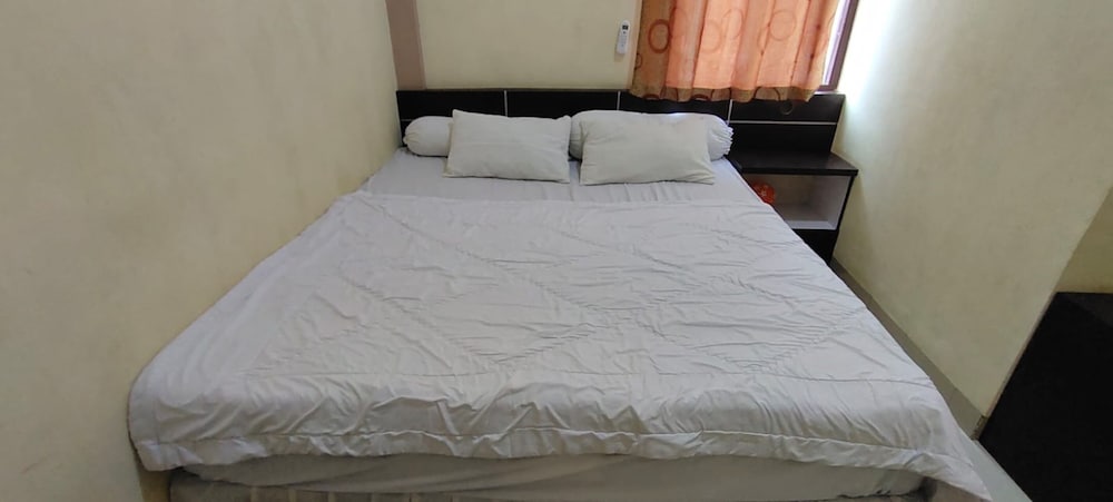 Economy Double Room - Photo 4