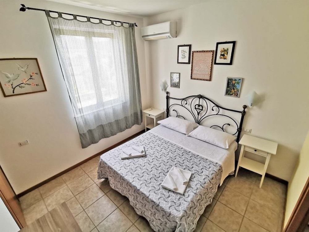 Classic Double Room, 1 Queen Bed photo 3