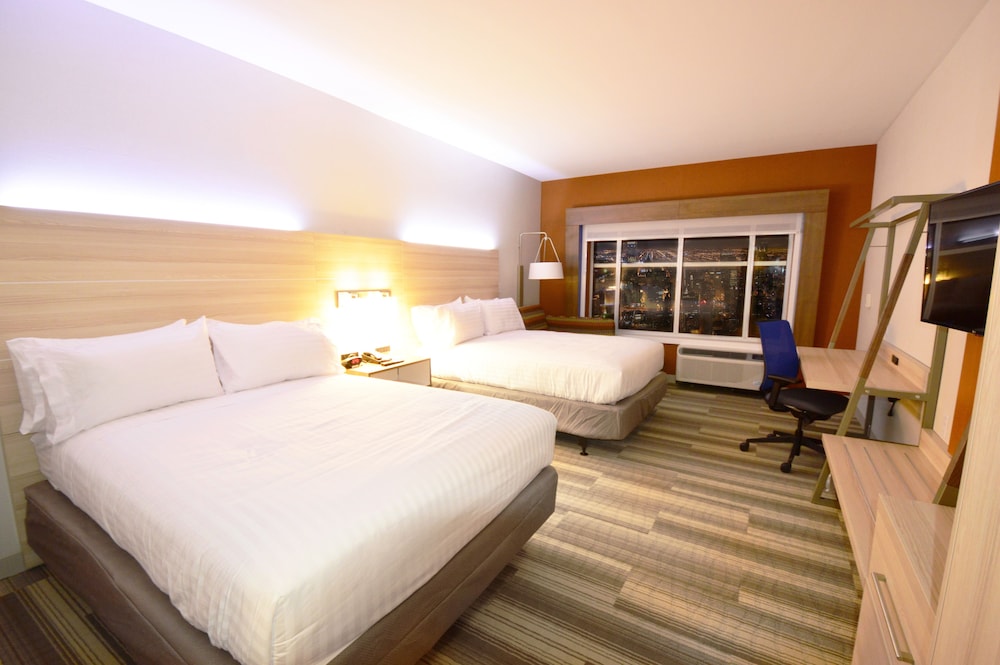 Suite, Multiple Beds photo 3