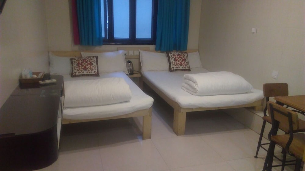 Basic Quadruple Room, 1 Bedroom, Non Smoking photo 2