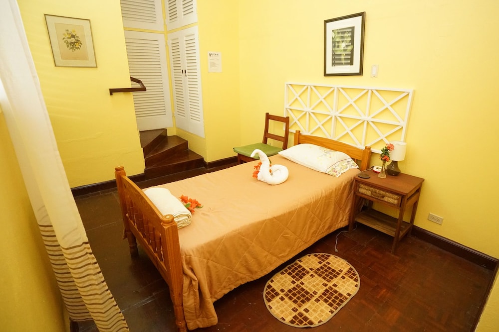 Traditional Single Room, 1 Bedroom, Garden View, Ground Floor (Barn Owl) photo 2