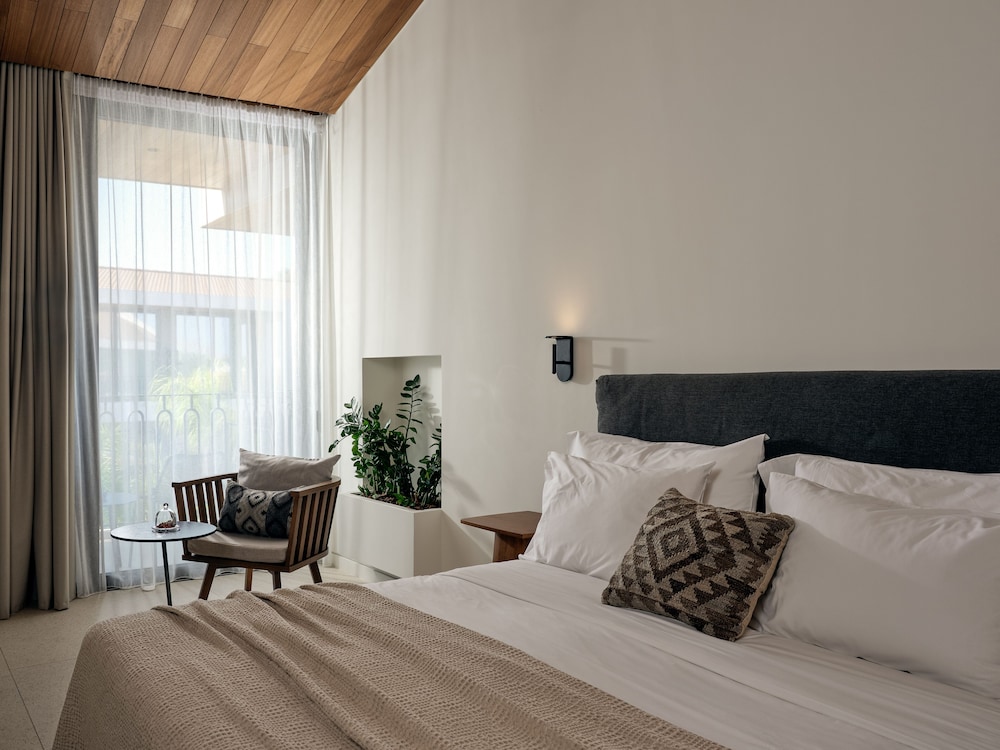 Upper Floor Suite