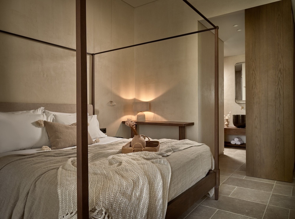 Junior Suite with Private Pool and Garden View