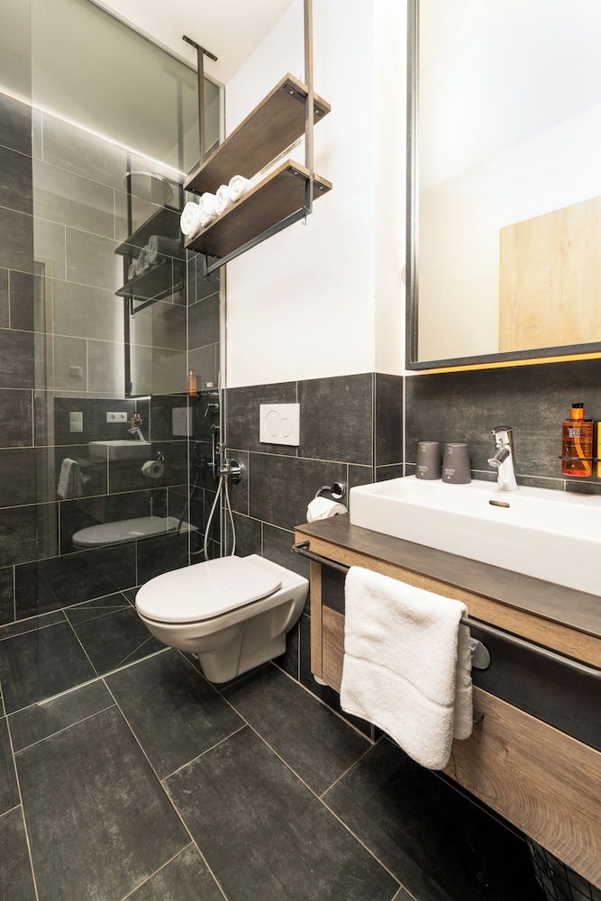 Suite, 3 Bedrooms photo 3