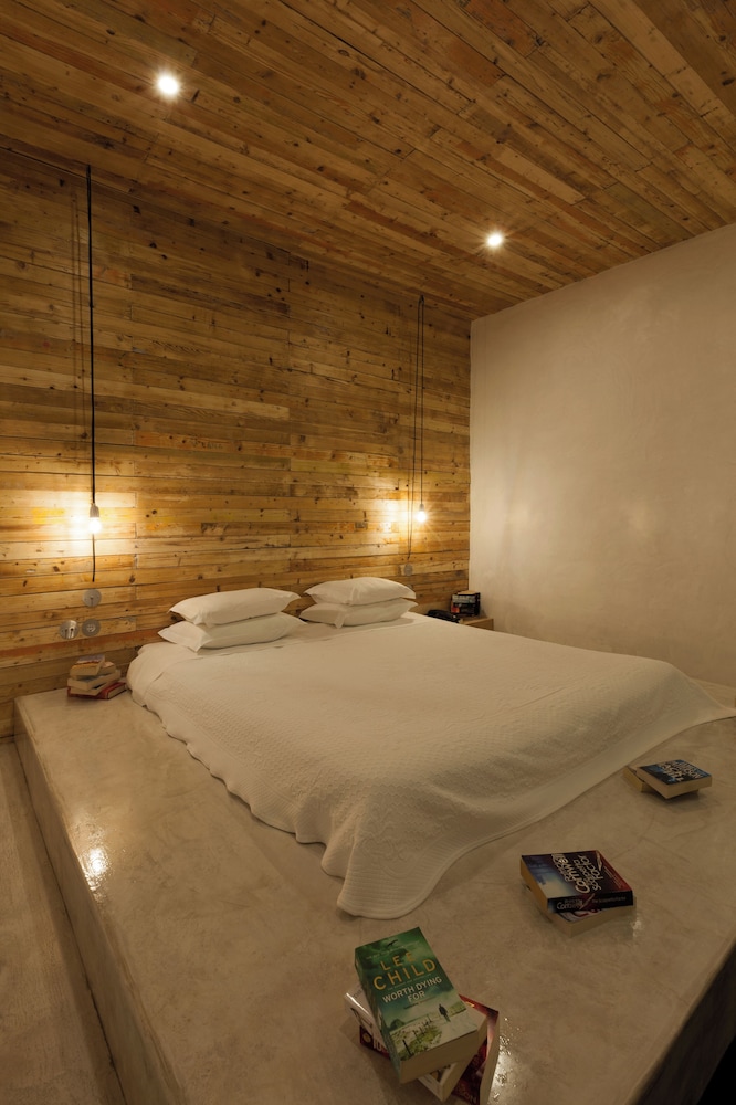 Available room