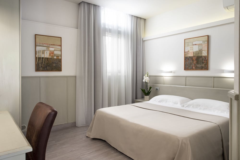 Classic Double or Twin Room, Annex Building photo 2