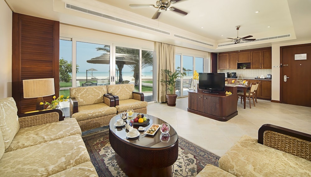 2 Bedroom Beachfront Villa with Private Garden Terrace photo 3