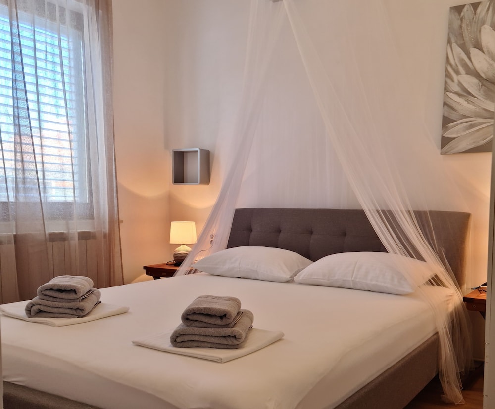 Exclusive Apartment (A1) photo 1
