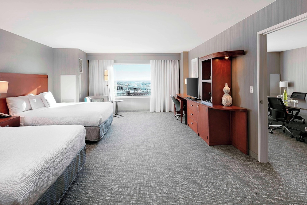 Room, 2 Queen Beds (Hearing Accessible)