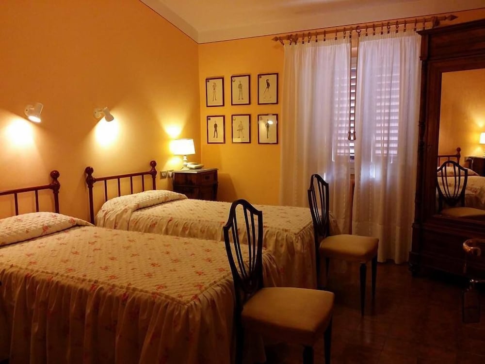 Twin Room, 2 Twin Beds - Photo 10