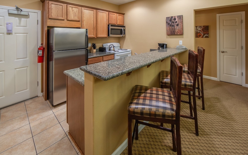 Room, 2 Bedrooms (1 King, 1 Queen) - Photo 13