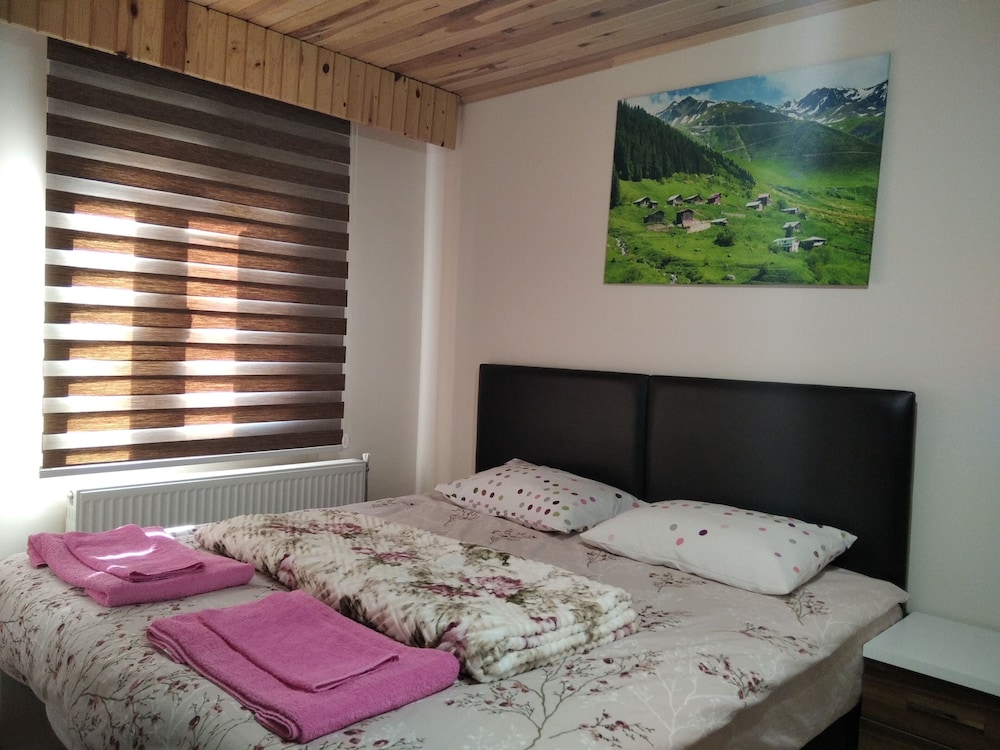 Comfort Triple Room, Mountain View photo 1